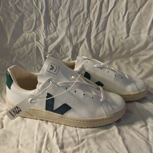 Veja Urca CWL Sneakers - White/Brittany Green